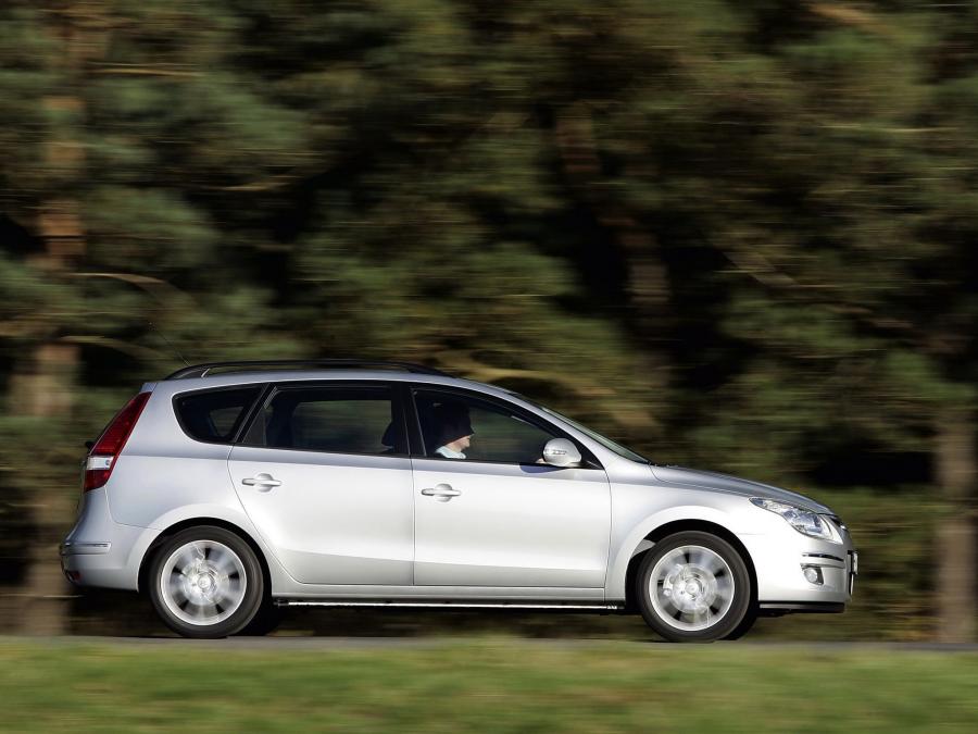  Hyundai i30 CW 2008 года  (фото 13 из 30)